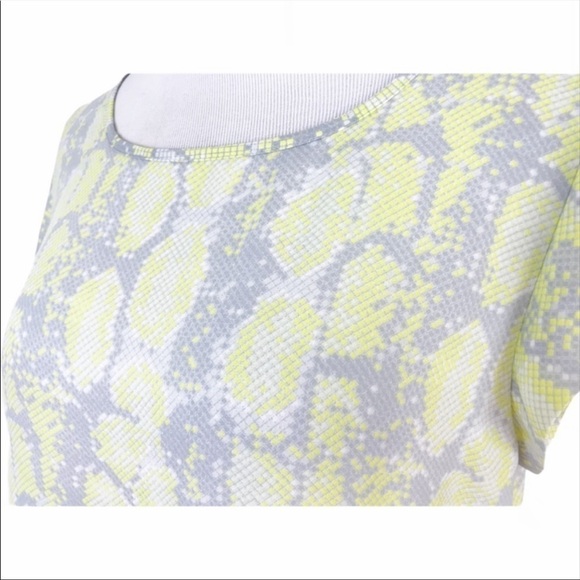 Rachel Zoe Snake Print Short Sleeve Blouse Top Yellow Gray White Size Small - Picture 3 of 7